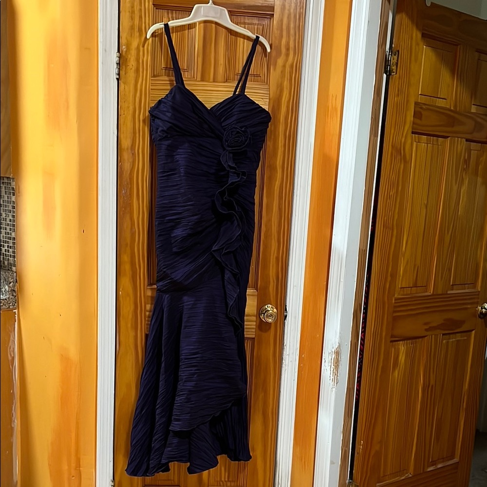 Betsy and Adam Elegant Purple Ruffle Mermaid Trumpet Evening Gown Size 14